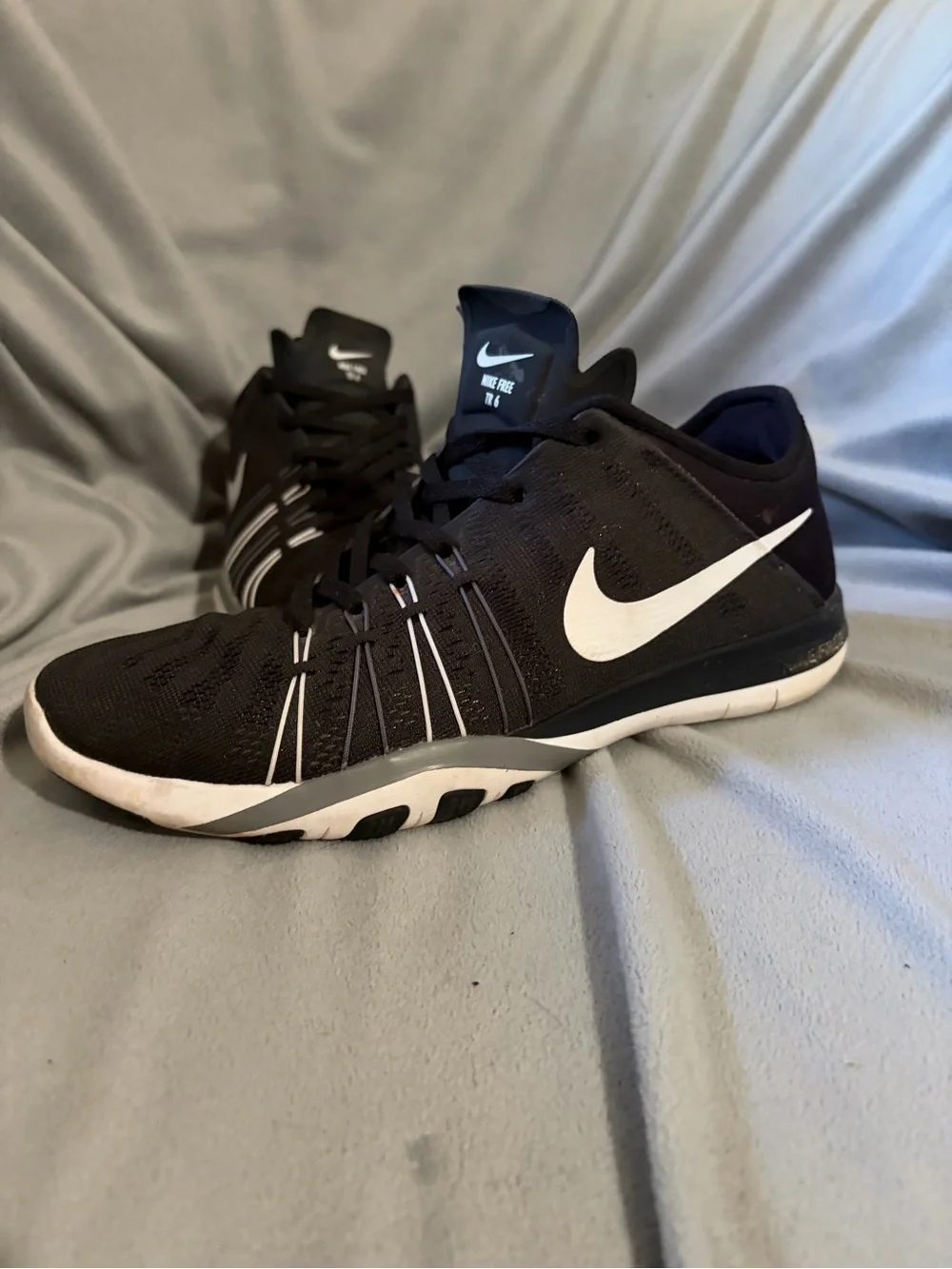 Nike Men’s Black and White Athletic Training Shoes